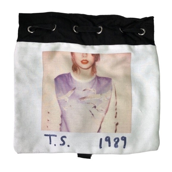 Taylor Swift 1989 Album Cover World Tour Drawstring Backpack main image 5